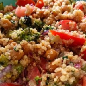 Quinoa Salad with Chickpeas and Broccoli