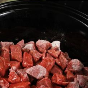 How to make slow cooker V8 beef stew