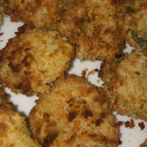 FRIED PICKLES & TANGY DIPPING SAUCE