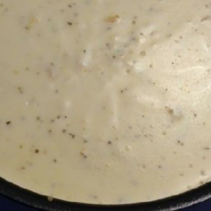 HOW TO MAKE HOMEMADE WHITE GRAVY FROM SCRATCH