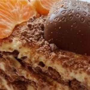 Mascarpone Biscuit Cake