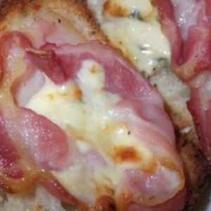 Bruschetta with Gorgonzola and Bacon