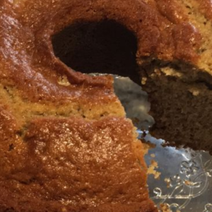 CLASSIC BANANA BUNDT CAKE