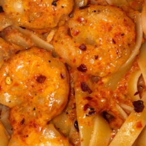 SHRIMP FETTUCCINE WITH ROASTED PEPPER SAUCE