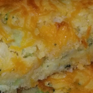 BROCCOLI CORNBREAD CASSEROLE