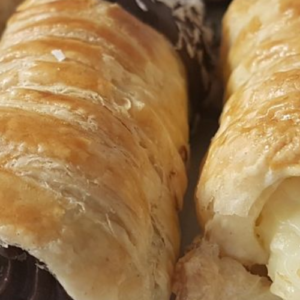 CHOCOLATE CUSTARD HORNS