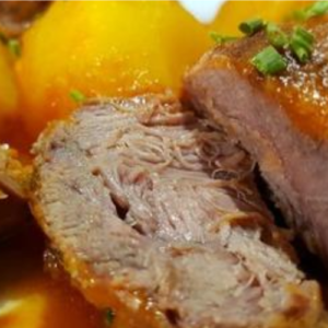 Pork Cheeks with Beer and Potatoes