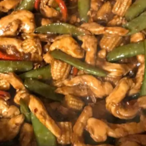STIR-FRIED CHICKEN WITH CHINESE GARLIC SAUCE