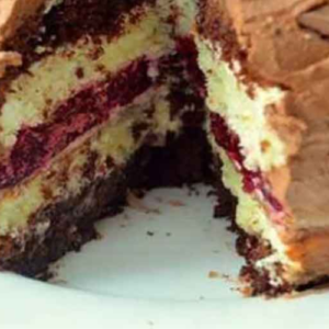 Refined “Michelle” cake – an attractive dessert with a sweet-sour taste!