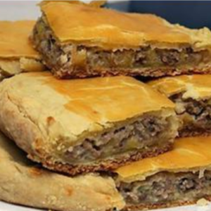 Quick meat pie – a filling meal in 10 minutes!