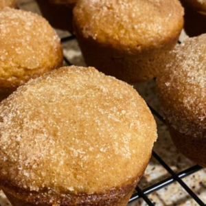 CINNAMON BANANA BREAD MUFFINS