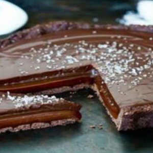 Irresistible Chocolate Tart. Sweet lovers will not be able to resist the temptation!