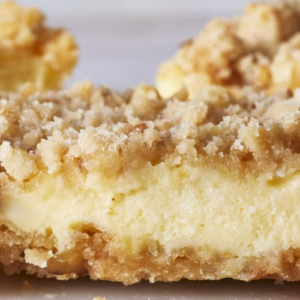 MOM’S CHEESECAKE COOKIE BARS