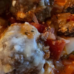 MEATBALLS IN TOMATO CHEESE SAUCE