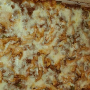THIS BEEFY SOUR CREAM NOODLE BAKE IS PURE COMFORT FOOD