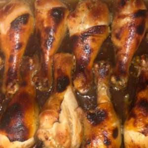 THESE HONEY AND SOY CHICKEN DRUMSTICKS ARE THE EASIEST, YUMMIEST THING YOU’LL MAKE ALL WEEK