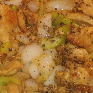 CHINESE BLACK PEPPER CHICKEN STIR FRY