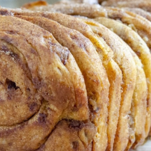 APPLE FRITTER PULL-APART BREAD