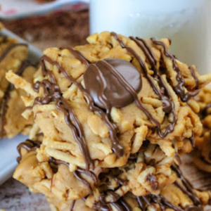No-Bake Cookies with Peanut Butter and Chow Mein Noodles