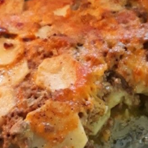 CASSEROLE WITH MEAT AND POTATOES