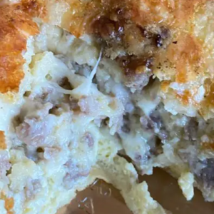 START YOUR DAY WITH A CHEESY BREAKFAST CASSEROLE: EGGS, SAUSAGE, AND MORE!