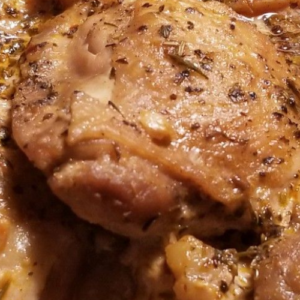 ONE PAN CHICKEN AND POTATOES WITH GARLIC PARMESAN SPINACH CREAM SAUCE