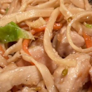 CHICKEN LO MEIN
