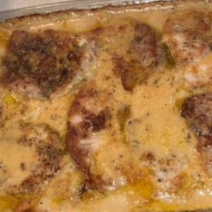 A DELICIOUS CHEESY PORK CHOP POTATO CASSEROLE EVERYONE WILL LOVE