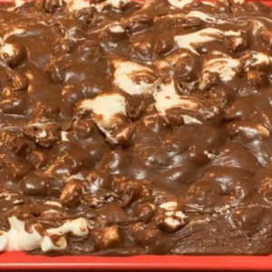 THE ULTIMATE MISSISSIPPI MUD CAKE RECIPE FOR CHOCOLATE LOVERS!