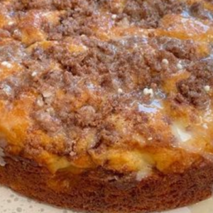 FALL IN LOVE WITH THIS DELICIOUS CINNAMON APPLE CAKE RECIPE