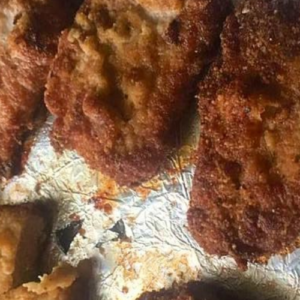 “PARMESAN CRUSTED PORK CHOPS: A MOUTHWATERING AND EFFORTLESS RECIPE YOU CAN’T RESIST!”