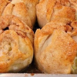 HEAVENLY APPLE DUMPLINGS: A SWEET DELIGHT TO INDULGE IN
