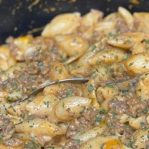 CREAMY BEEF AND SHELLS