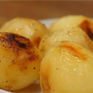 Extra fine potatoes, baked in milk – a perfect dinner for the whole family!