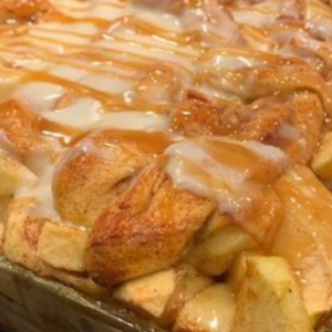 APPLE CINNAMON BUN BREAKFAST CASSEROLE