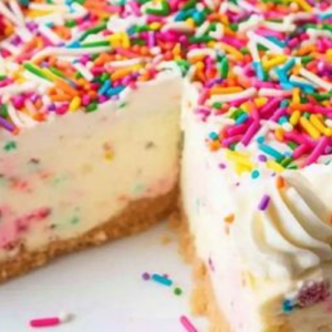 INDULGE IN NO BAKE FUNFETTI CHEESECAKE MAGIC – A BURST OF SPRINKLES AND CREAMY DELIGHT!