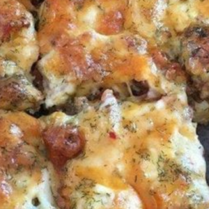 RRESISTIBLE LOW-CARB BACON CHEESEBURGER CASSEROLE THAT WILL LEAVE YOU CRAVING MORE!