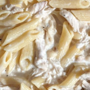 SLOW COOKER CHICKEN ALFREDO