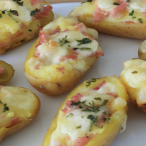 Potatoes stuffed with ham and raclette cheese