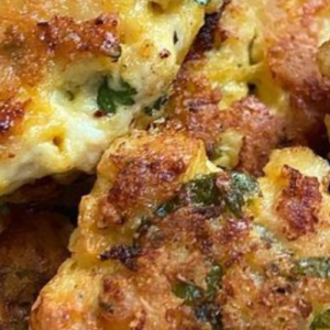 CRISPY CHICKEN FRITTERS