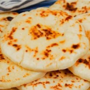 Yogurt buns in a pan: the delicious side dish ready in just a few steps!