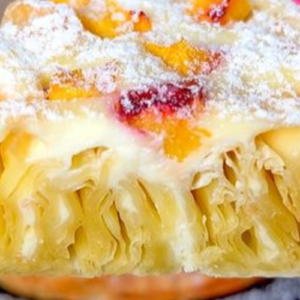 No-knead peach cobbler: the recipe for an original and delicious dessert