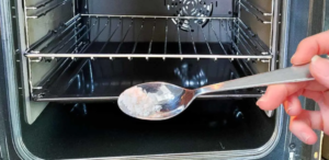 The Brilliant Hack for a Sparkling Clean Oven – No More Stubborn Stains and Dirt