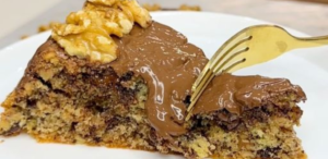 Walnut and chocolate cake: the moist and delicious dessert perfect for an autumn snack