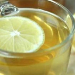 Water and lemon: the benefits of a drink to drink in the morning