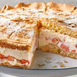 STRAWBERRY CAKE WITH SNOW MOUSSE