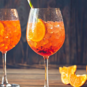 Aperol Spritz: the famous Italian cocktail recipe