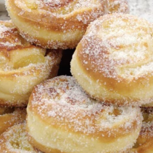 Fried apple rolls: the recipe for soft and delicious sweets