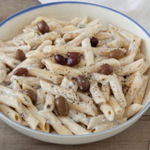 Pasta alla ash: the recipe for a quick first course with Gorgonzola and olives