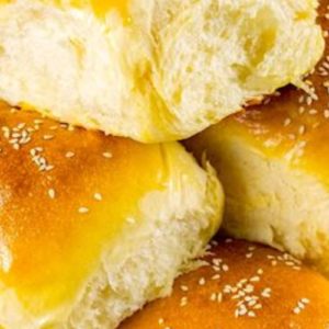 Sweet brioches: very fluffy and easy to prepare!